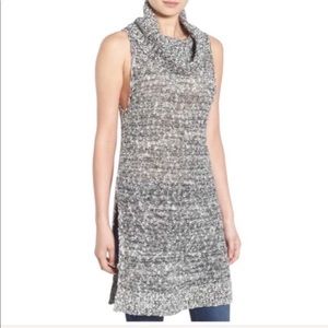 BP sleeves turtleneck sweater tunic w/side slits